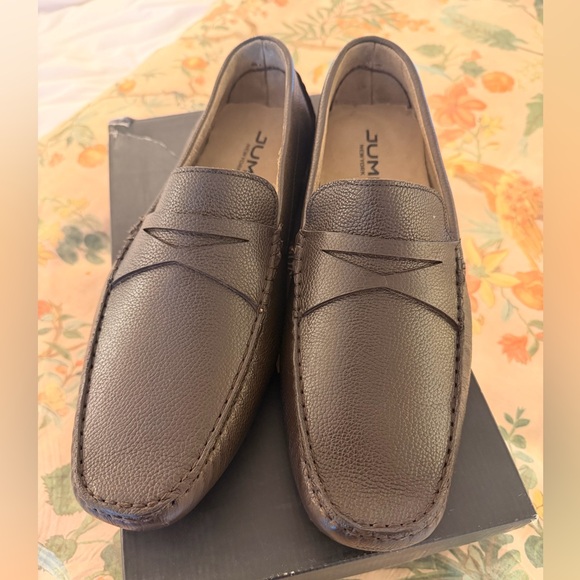 Men's Brown Loafers NWT - Picture 2 of 3